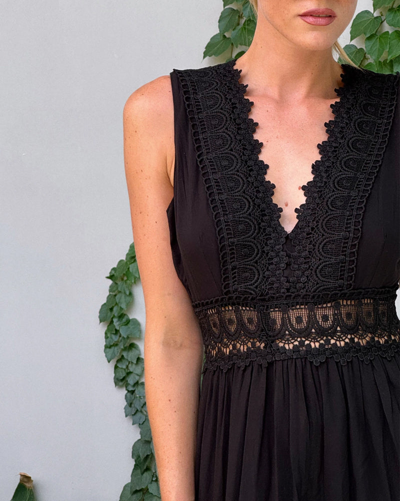 Lola™ | Elegant Lace Dress with V-Neck