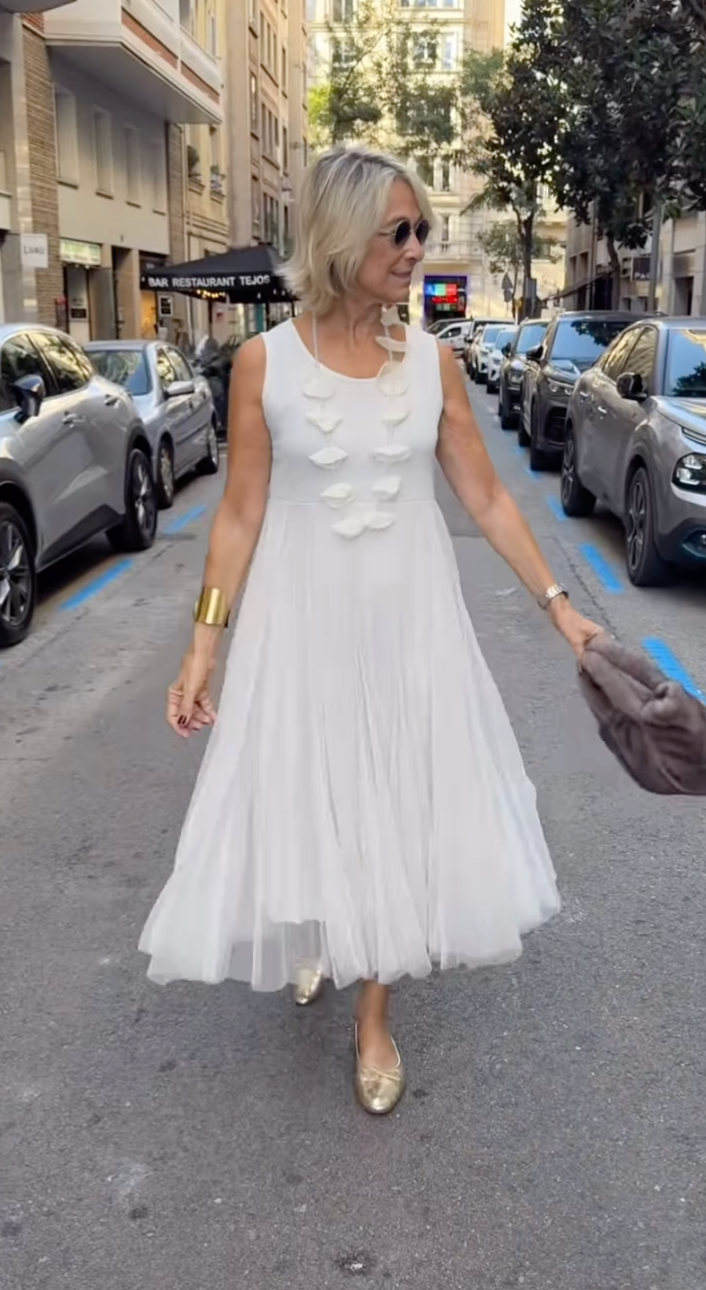 Olivia - Dress and Hand-Knitted Sweater Set