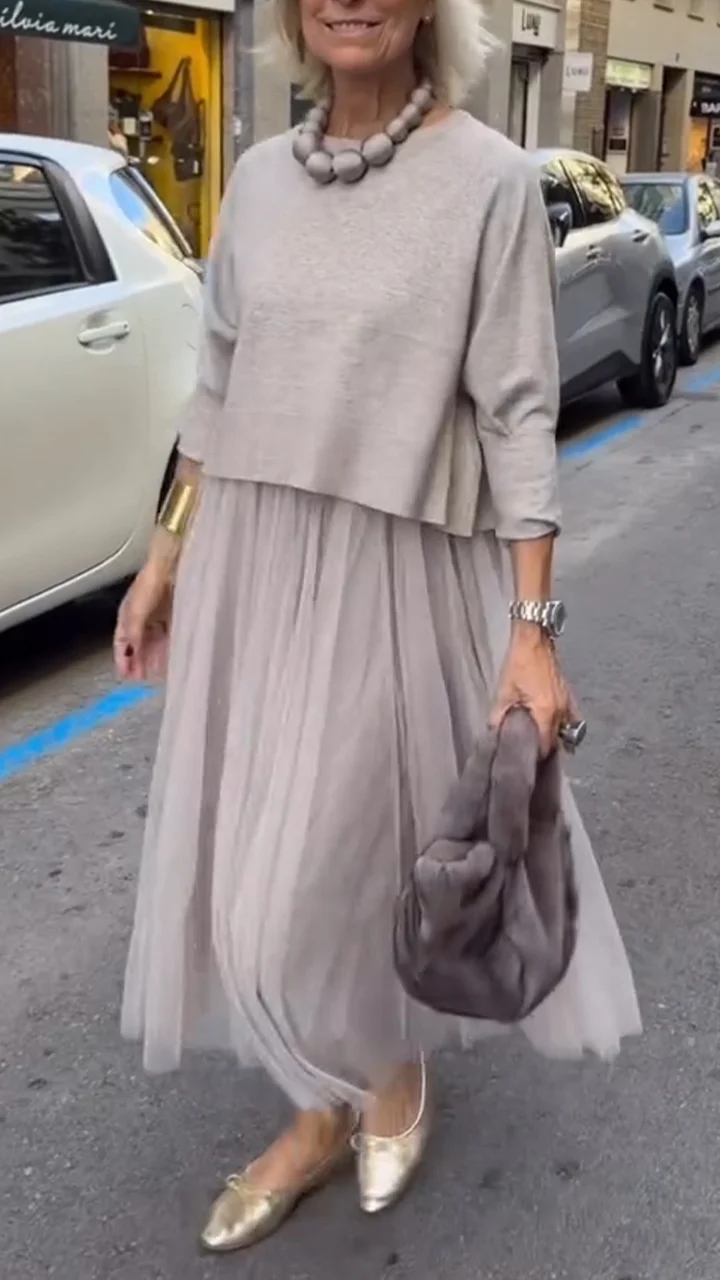 Olivia - Dress and Hand-Knitted Sweater Set